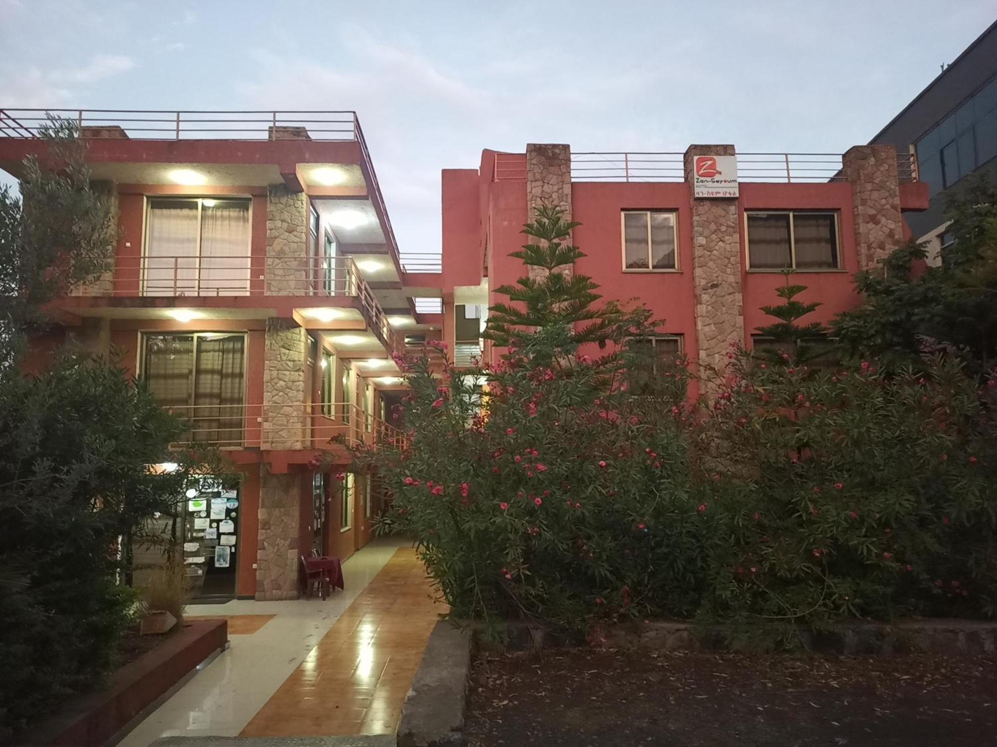 Zan-Seyoum Hotel - Lalībela Exterior foto